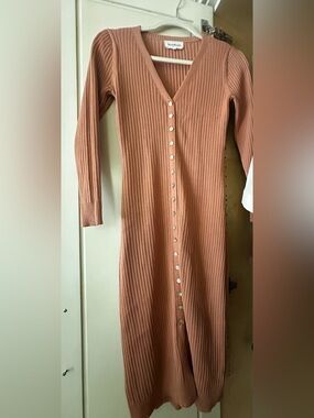 Heartloom Ribbed Button-Front Long Sleeve Dress in Peach